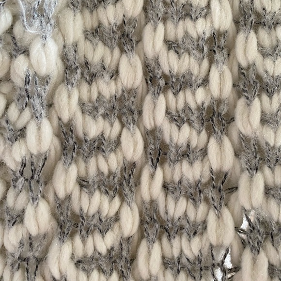 Steve Madden hat and scarf woman’s set - Picture 5 of 12